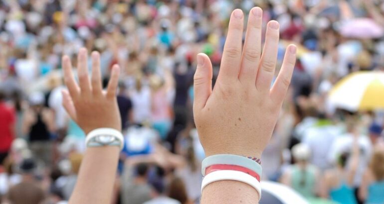 THOUSANDS SURRENDER TO JESUS AT MASSIVE GOSPEL EVENT IN LONDON