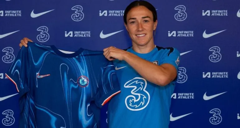 Chelsea Sign England Defender Bronze