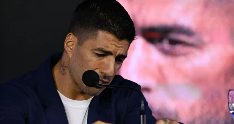 Luis Suarez Announces Retirement from International Football