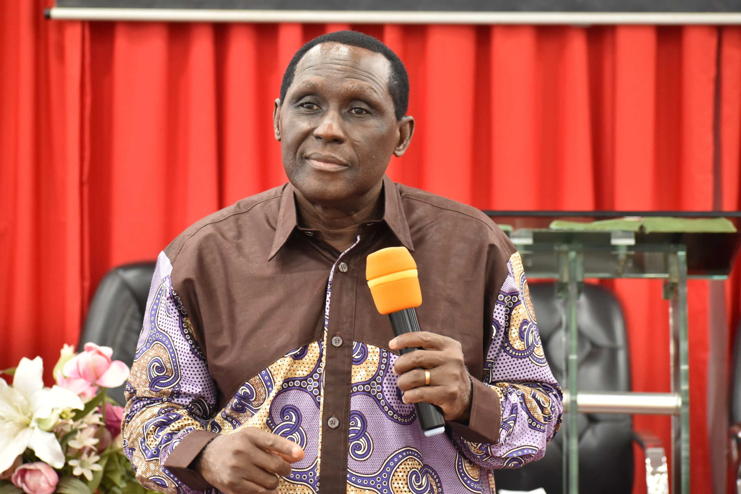 Dr. Kuuku Dadzie Ephraim Exposes Signs Of False Prophets On AP Radio 105.7