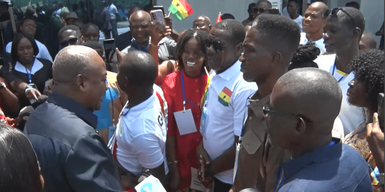 Mahama Meets Ghanaian Community in Sierra Leone, Pledges to Address Concerns